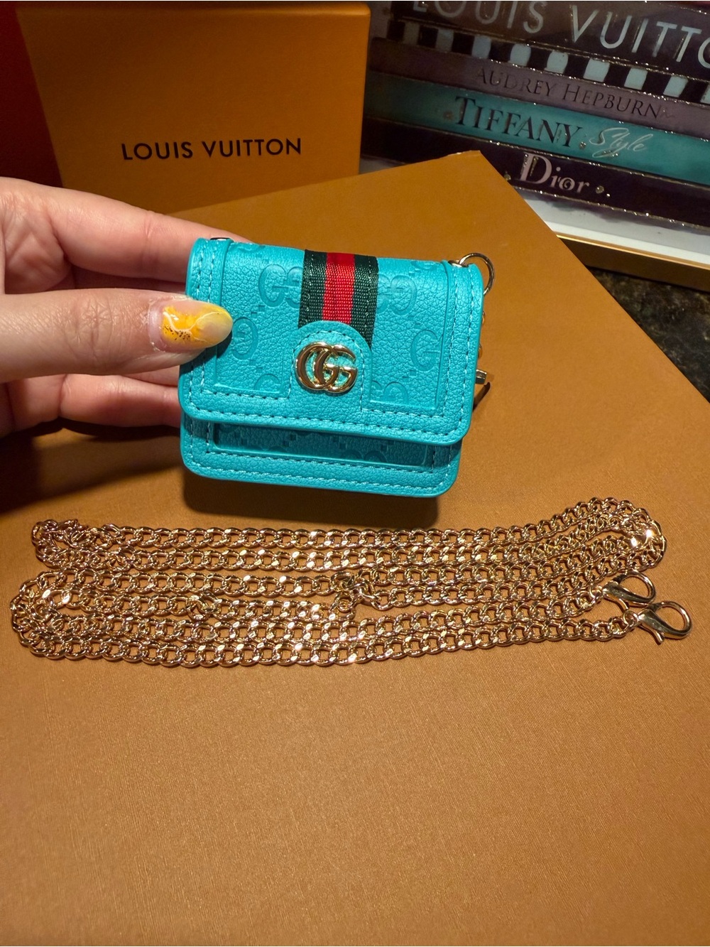 G Turquoise Airpods Case